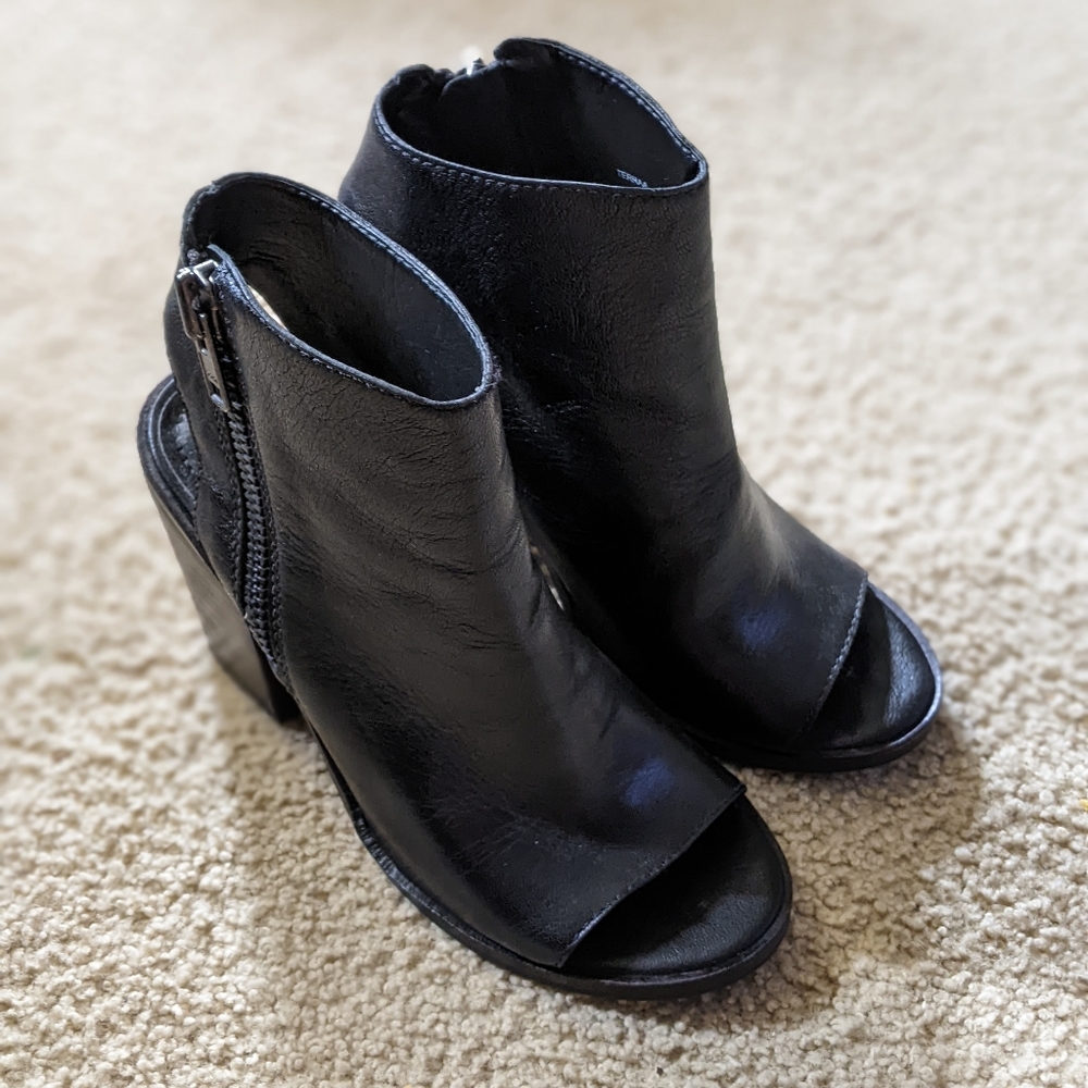 Steve Madden Black Terraa Open Toe Block Leather Upper Boot Heel Y2K 90s Size 6